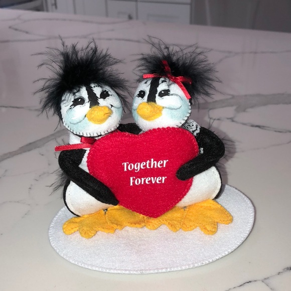 Annalee Penguins 🐧🐧❤️❤️ - Picture 3 of 3